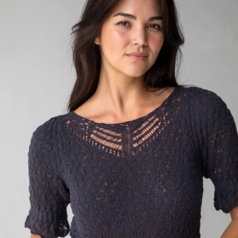 NATURAL LIFE Charcoal Crochet Knit Scoop Neck Sweater. Size L - Picture 4 of 6